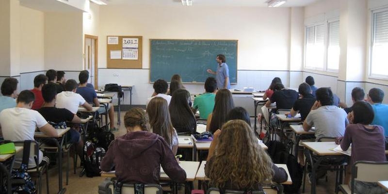 Los colegios concertados de Bachillerato exigen que contin&uacute;e el di&aacute;logo sobre el pacto escolar
