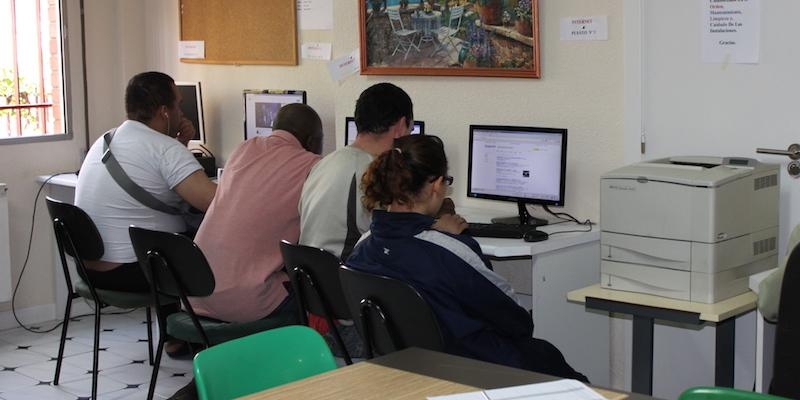 El centro de atenci&oacute;n a personas sin hogar, CEDIA 24h, acoge un encuentro de voluntariado