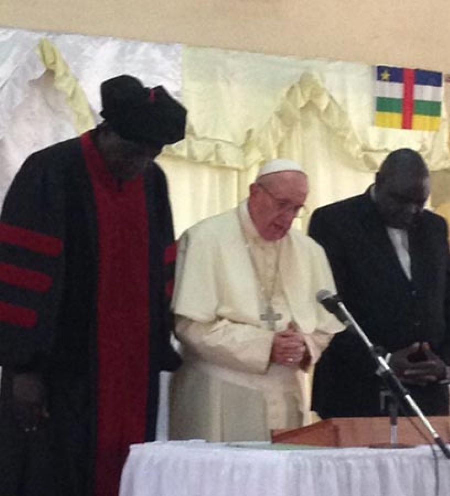 Los evang&eacute;licos agradecen al Papa su visita en un momento 'particularmente dif&iacute;cil'