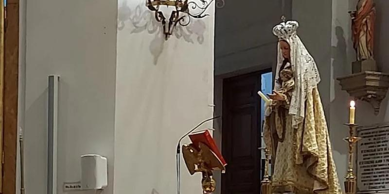 Los menores de Santiago y San Juan Bautista celebran la fiesta de la Virgen de la Candelaria