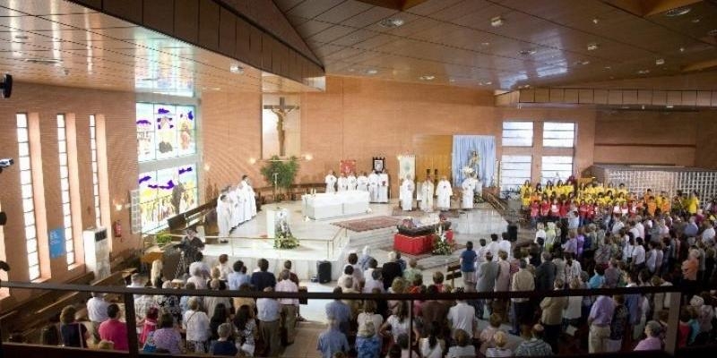 El cardenal celebra una Misa de acción de gracias en el 50 aniversario de San Juan Bosco