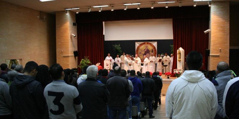 El cardenal Carlos Osoro visita el Jueves Santo la cárcel de Soto del Real