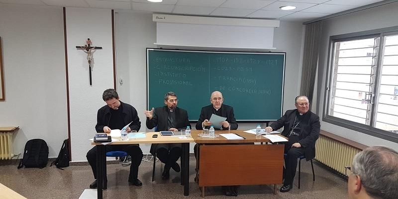 El cardenal Osoro y los vicarios generales de las di&oacute;cesis donde hay cat&oacute;licos orientales abordan su atenci&oacute;n