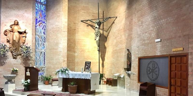 Santa María del Buen Aire de Moratalaz recuerda con una mesa redonda el 40 aniversario de la inauguración del templo