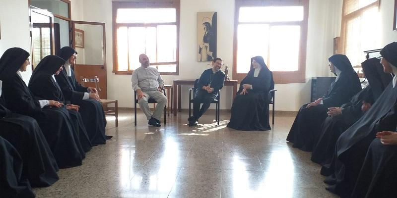 Monse&ntilde;or Jos&eacute; Cobo celebra san Benito con las oblatas de Cristo Sacerdote