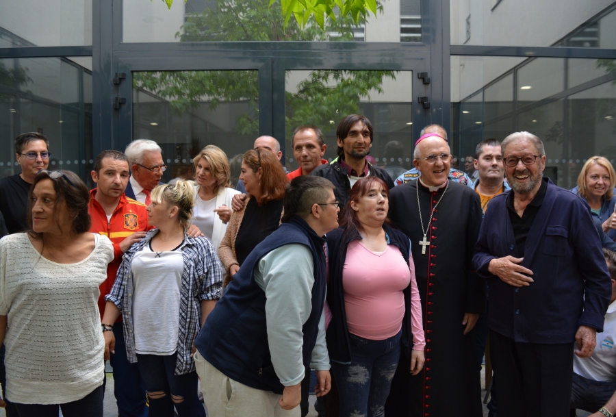 El arzobispo en la Fundaci&oacute;n Padre Garralda - Horizontes Abiertos: &laquo;Dios os ha dado dignidad y nunca os la ha quitado&raquo;