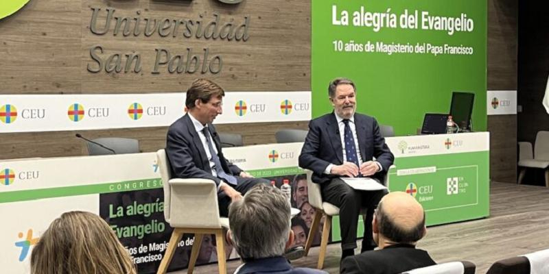 Mart&iacute;nez-Almeida: &laquo;Sin la Iglesia, no podr&iacute;amos hacer muchas cosas a nivel social&raquo;