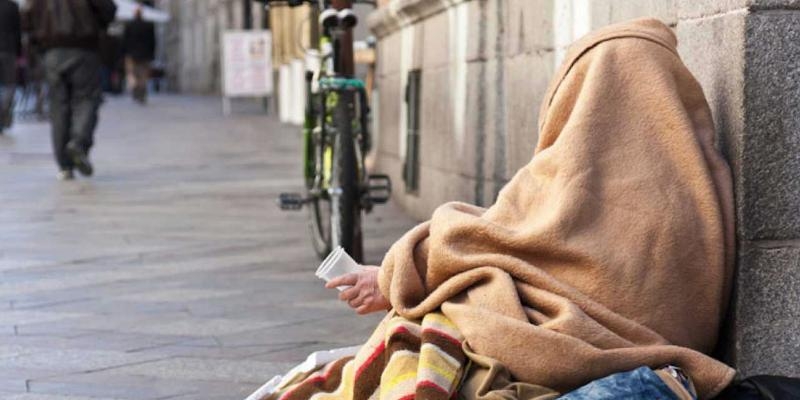 FACIAM presenta la instalación artística &#039;Enfocar de nuevo&#039; para visibilizar la situación de las personas sin hogar