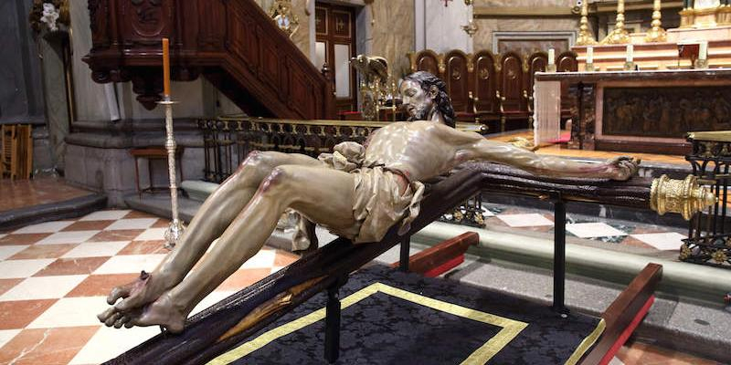 &Oacute;scar Casta&ntilde;&oacute;n Bay&oacute;n imparte este domingo el XXVI preg&oacute;n de Semana Santa de la Hermandad de los Estudiantes