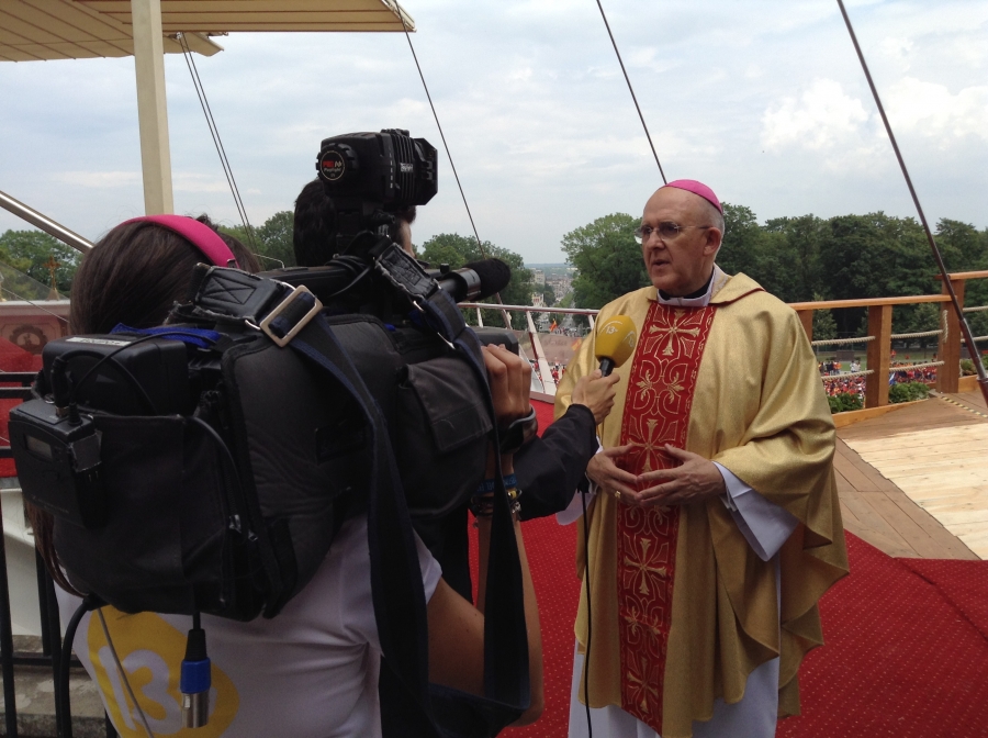 Monseñor Osoro acompaña a los peregrinos españoles