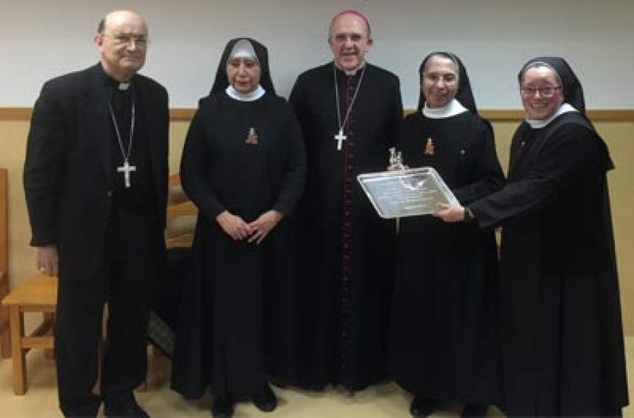 Eucarist&iacute;a con motivo de la despedida de las Religiosas de la Cruz del Sagrado Coraz&oacute;n de Jes&uacute;s