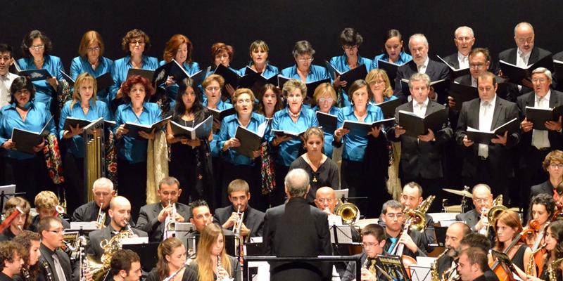 La Coral de Colmenar Viejo y el Coro de Arquitectos de Madrid ofrecen un concierto de Pascua en San Manuel y San Benito