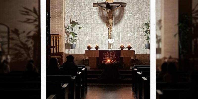 Nuestra Señora de Europa retoma esta tarde los encuentros de adoración eucarística de los jueves