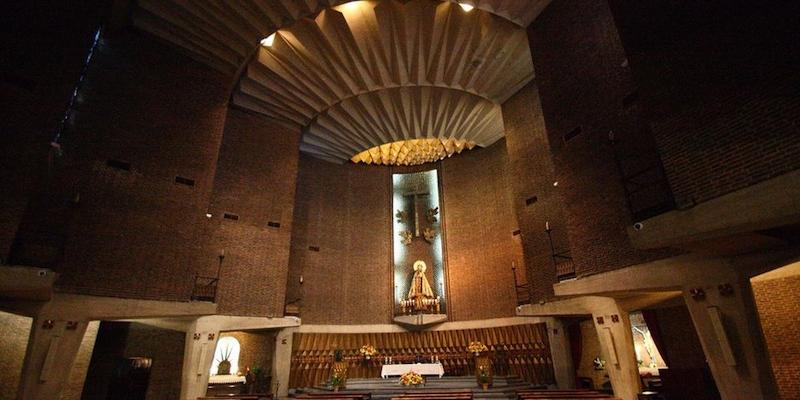 El vicario episcopal de la II presenta al nuevo párroco de Santa María del Monte Carmelo