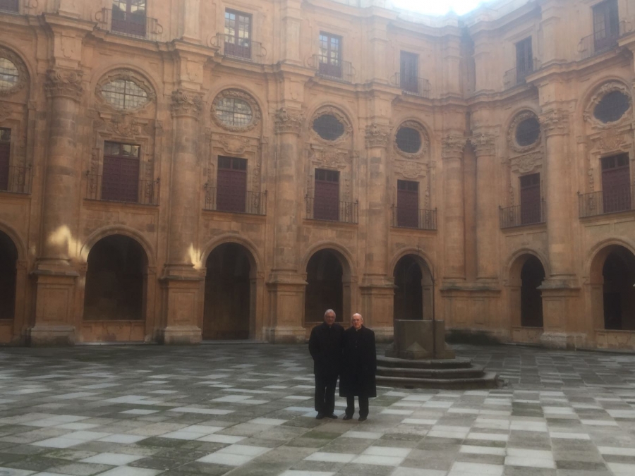 Los cardenales Osoro y Porras visitan la Universidad Pontifica de Salamanca