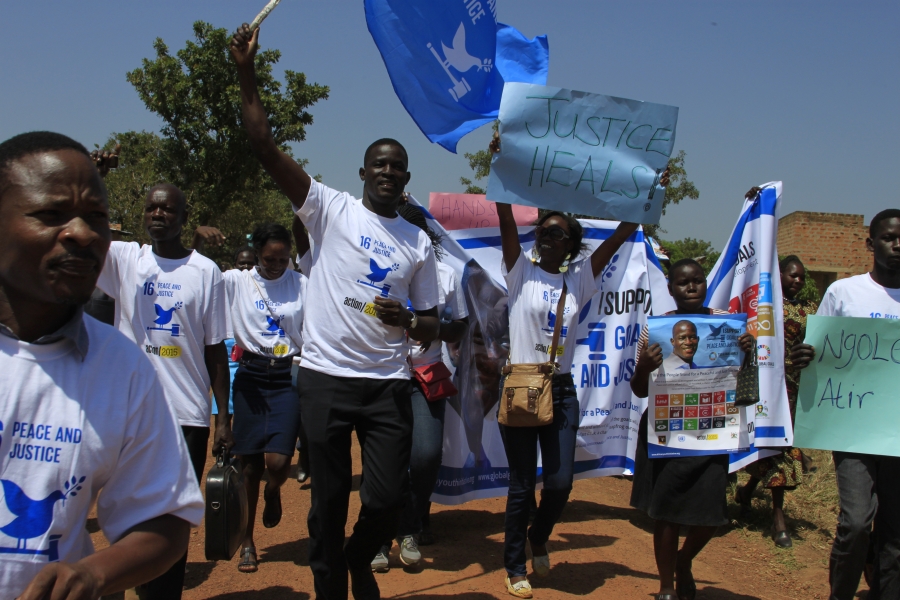 Victor Ochen, Premio a la Fraternidad 2015 concedido por Mundo Negro