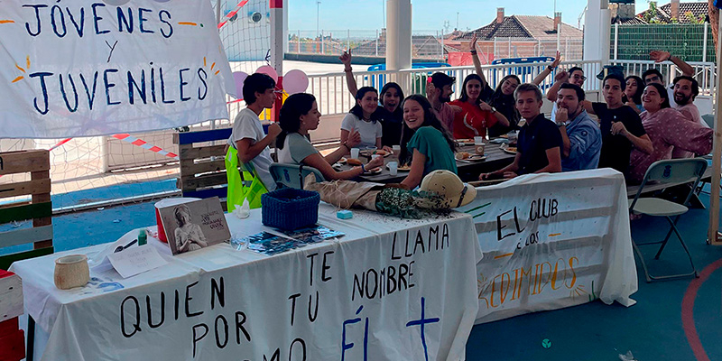 La parroquia es el «lugar de congregación» para los madrileños que se mudan a los pueblos