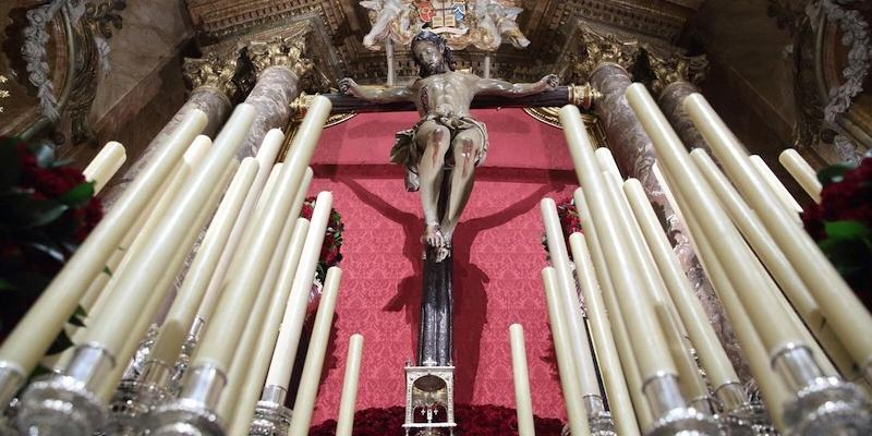 La Hermandad de los Estudiantes honra al Sant&iacute;simo Cristo de la Fe y del Perd&oacute;n con una Misa solemne