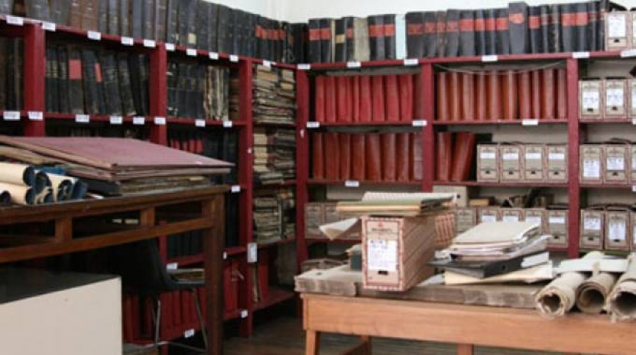 Obispos de Argentina abren archivos de la Iglesia del tiempo de la dictadura