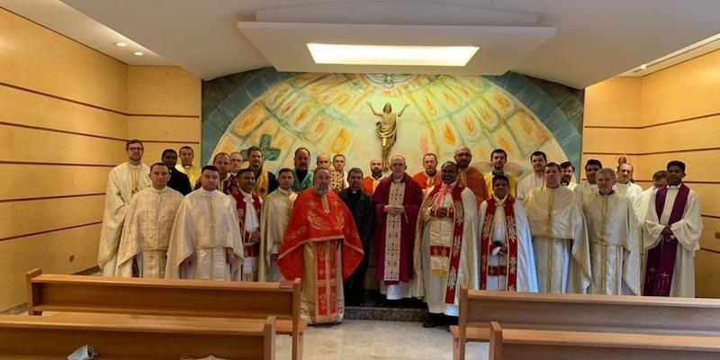 El cardenal Osoro se reúne con los sacerdotes del Ordinariato para los fieles católicos orientales residentes en España