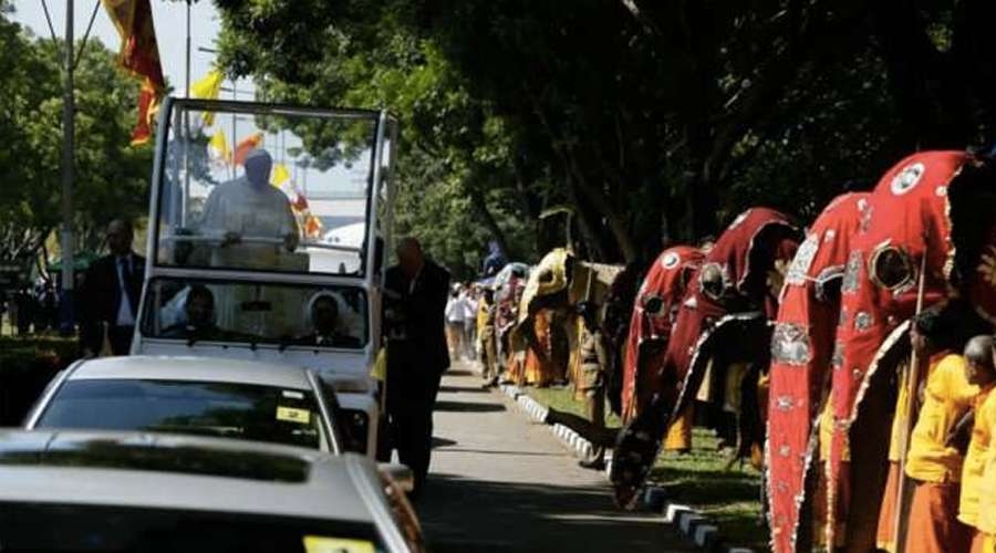 Fieles de Sri Lanka se reúnen con el Papa y recuerdan visita al país