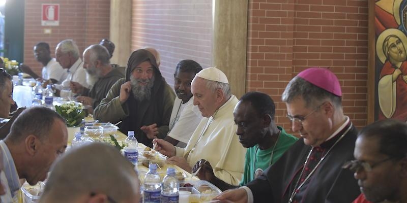 El proyecto CEU de voluntariado en la Misi&oacute;n Esperanza y Caridad de Palermo recibe el premio ICUSTA a la Solidaridad