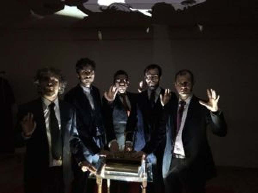 La Peque&ntilde;a Compa&ntilde;&iacute;a de la Fundaci&oacute;n Maior representa 'Corrupci&oacute;n en el Palacio de Justicia'