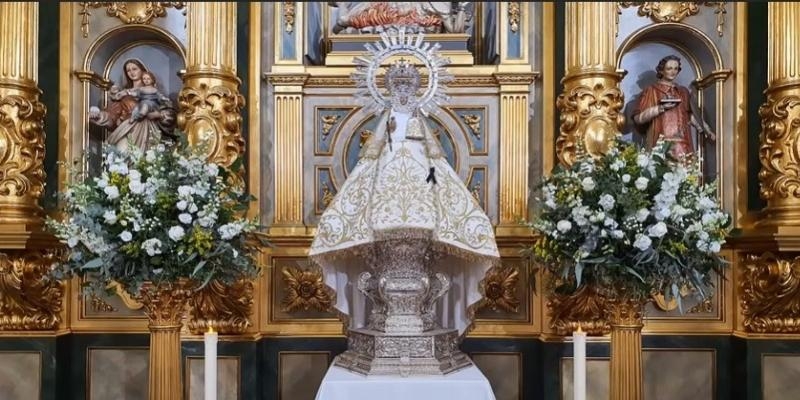 La parroquia san Miguel Arc&aacute;ngel de Fuencarral honra a Nuestra Se&ntilde;ora de Valverde