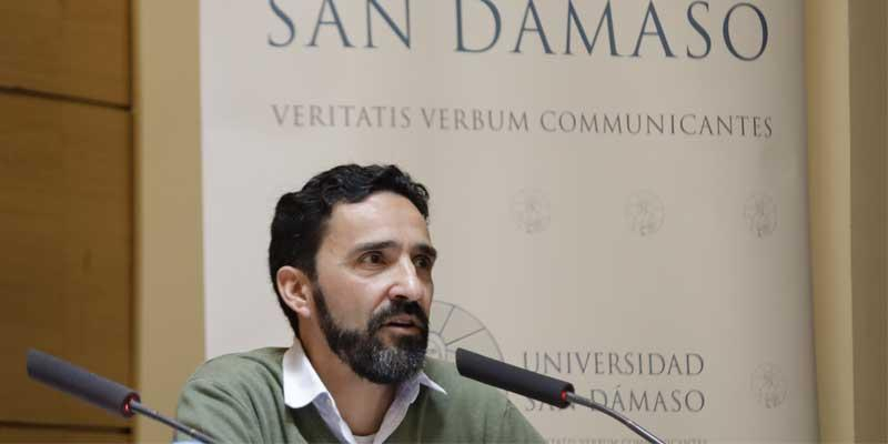 Javier Lorenzo, guionista de 'Libres', en el curso de actualizaci&oacute;n pastoral para sacerdotes: &laquo;Es algo precioso que den voz y escuchen a los no curas&raquo;