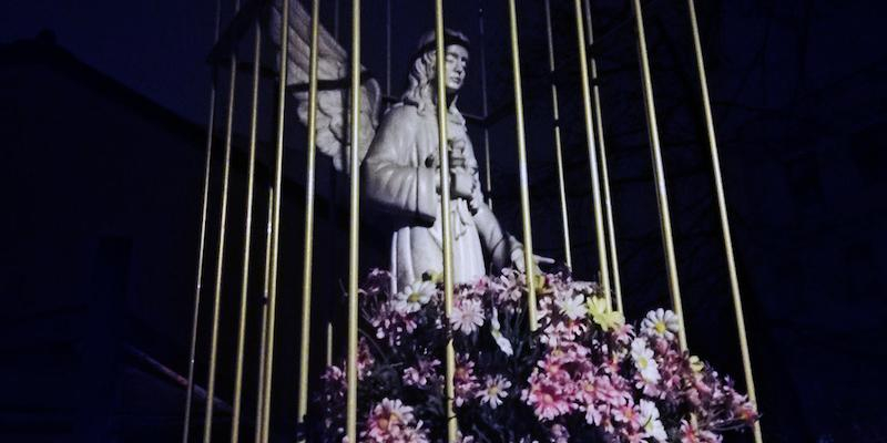 El padre Ángel Camino preside una Eucaristía en la capilla del Santo Ángel de la Guarda