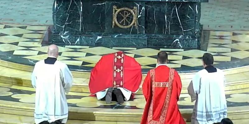 Cardenal Osoro en Viernes Santo: «¿Nosotros tenemos sed de Él?»