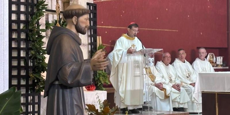 Cardenal Jos&eacute; Cobo: &laquo;El arma de Francisco fue creer en el poder de la fragilidad&raquo;