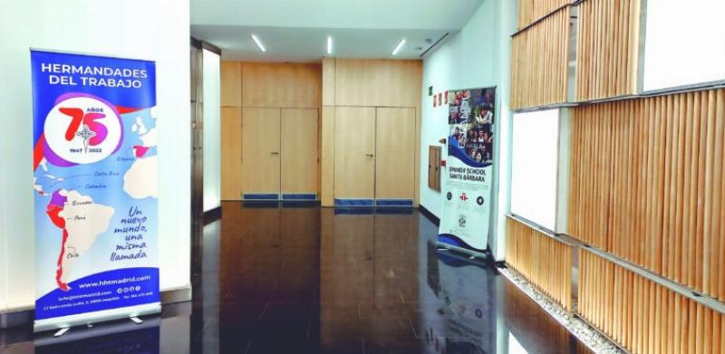 Entrada principal tras su renovaci&oacute;n