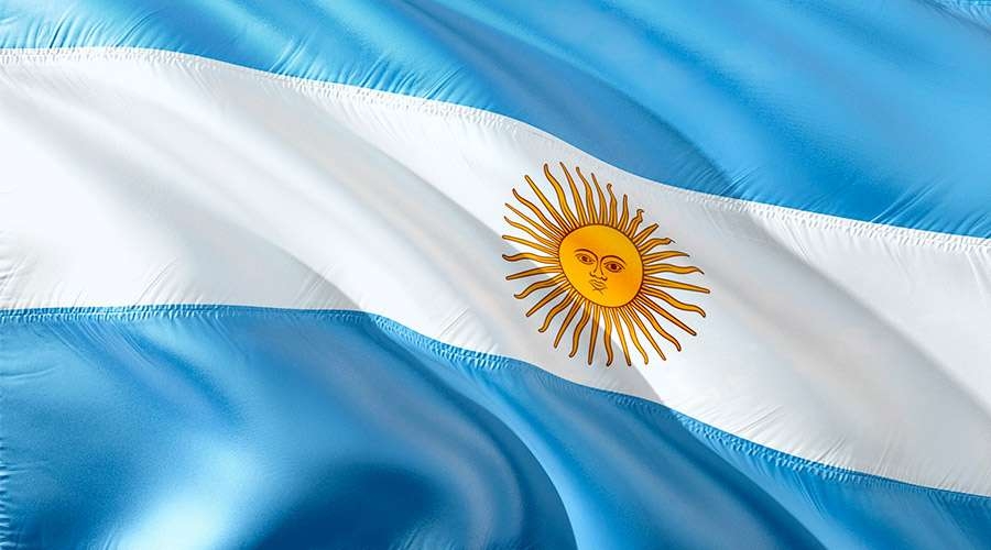 Argentina reza por tripulantes, rescatadores y familiares de submarino desaparecido