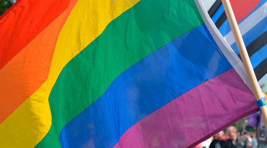 Lobby gay emprende ofensiva legal contra obispos de Ecuador