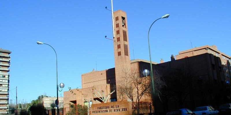 El vicario episcopal de la III presenta al nuevo equipo sacerdotal de Presentaci&oacute;n de Nuestra Se&ntilde;ora en Moratalaz