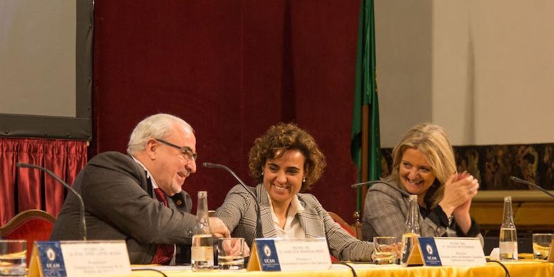 Dolors Montserrat: &laquo;La igualdad no es una lucha de sexos, es un valor de todos&raquo;