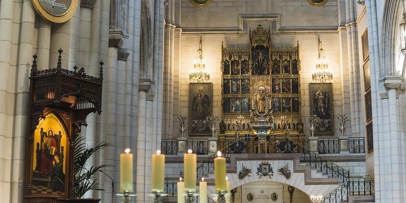 Concierto de Cuaresma de la Escolan&iacute;a Diocesana y Coro de J&oacute;venes en la Catedral de la Almudena