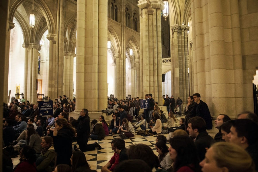 Este viernes se reanuda la Vigilia mensual de oraci&oacute;n de los j&oacute;venes con el Arzobispo