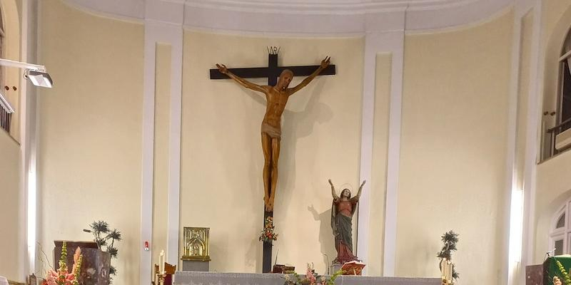 Jos&eacute; Luis D&iacute;az Lorenzo acompa&ntilde;a al nuevo p&aacute;rroco de Santa M&oacute;nica en su toma de posesi&oacute;n