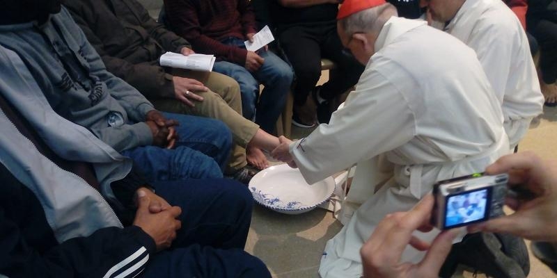 El arzobispo celebra la promulgaci&oacute;n del Mandamiento Nuevo con los internos de Soto del Real