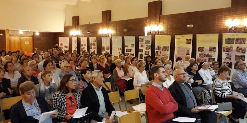 El padre &Aacute;ngel Camino presidi&oacute; el primer encuentro de voluntariado de C&aacute;ritas Vicar&iacute;a VIII en este curso pastoral