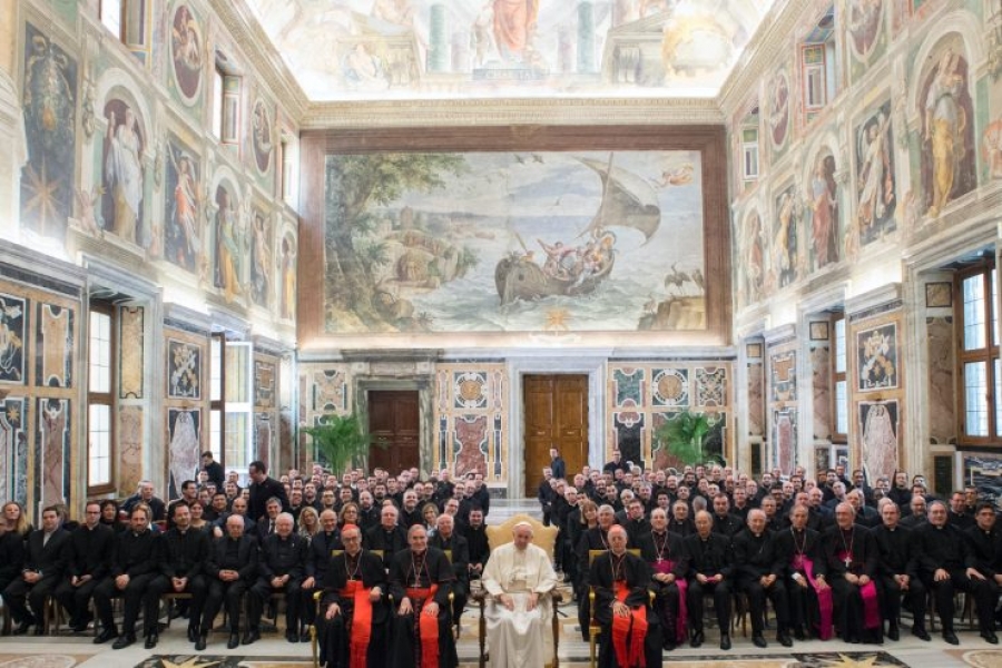 El Papa al Colegio Espa&ntilde;ol en Roma: Huyan del carrerismo y sean disc&iacute;pulos de Jes&uacute;s a tiempo completo