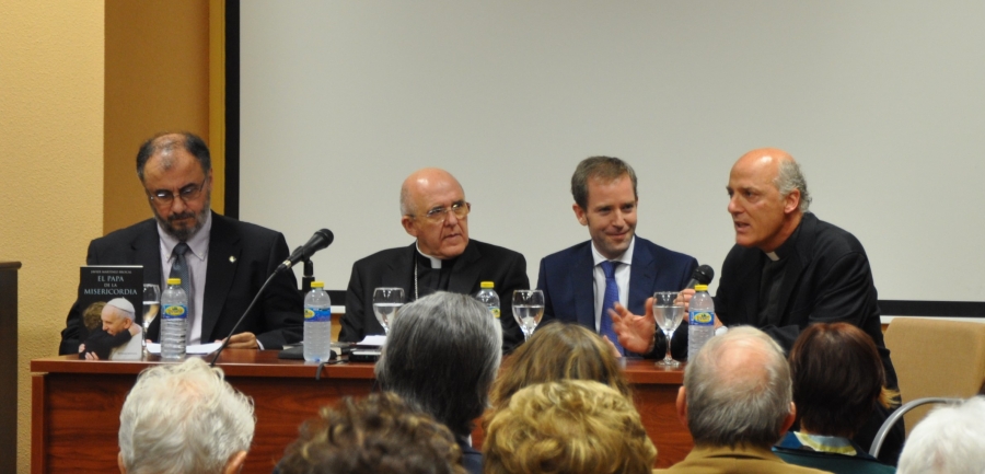 Monse&ntilde;or Osoro: &laquo;El Papa Francisco nos habla de que no tengamos miedo a la ternura de Dios&raquo;