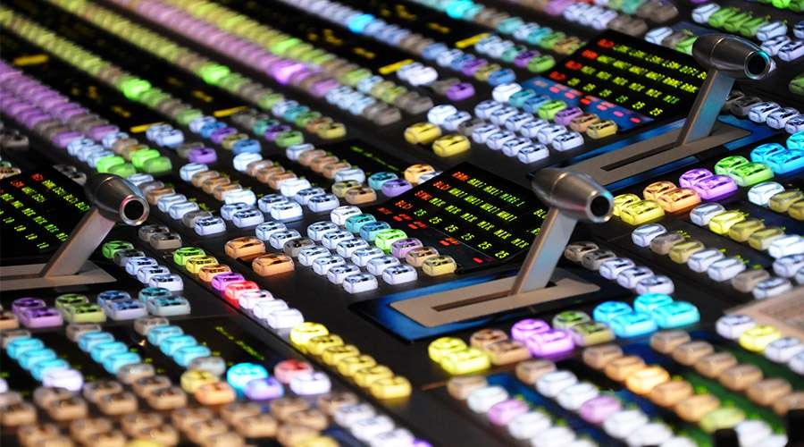 Obispos de Costa Rica piden al presidente que vuelva la Misa y el Rosario al canal estatal