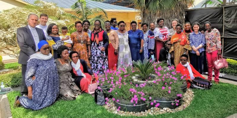 El p&aacute;rroco de La Presentaci&oacute;n de Nuestra Se&ntilde;ora visita las misiones de la Obra de la Iglesia en Ruanda