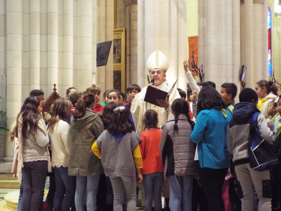 Monseñor Osoro invita a más de 800 niños a cambiar Madrid con él