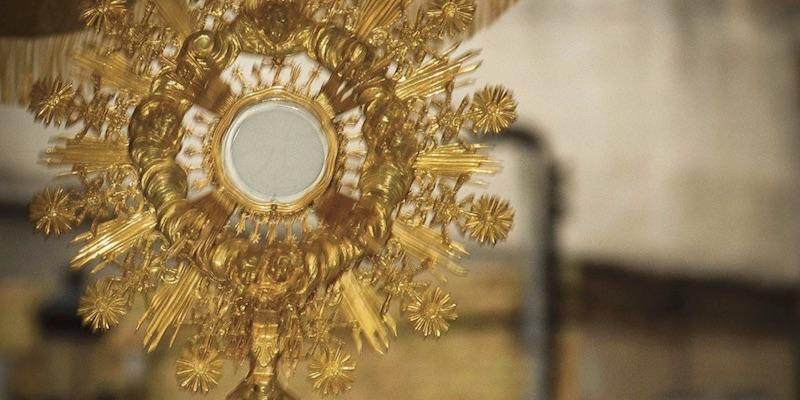 Asunción de Nuestra Señora de Pozuelo conmemora la solemnidad del Corpus Christi con Misa y procesión