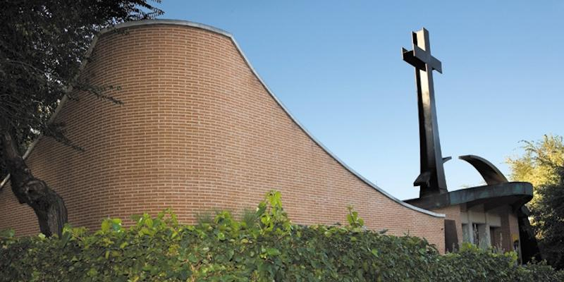 El cardenal Osoro celebra una Eucarist&iacute;a en el 25 aniversario de la dedicaci&oacute;n de Nuestra Se&ntilde;ora de Bel&eacute;n de Moratalaz