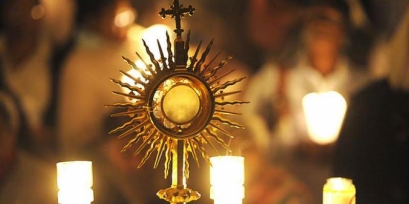 La Milagrosa acoge la vigilia diocesana del Corpus organizada por la Adoración Nocturna